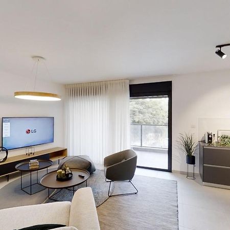 Luxury 3&4 Bedroom New Apartments - Close To The Beach & Bahai Gardens Хайфа Экстерьер фото