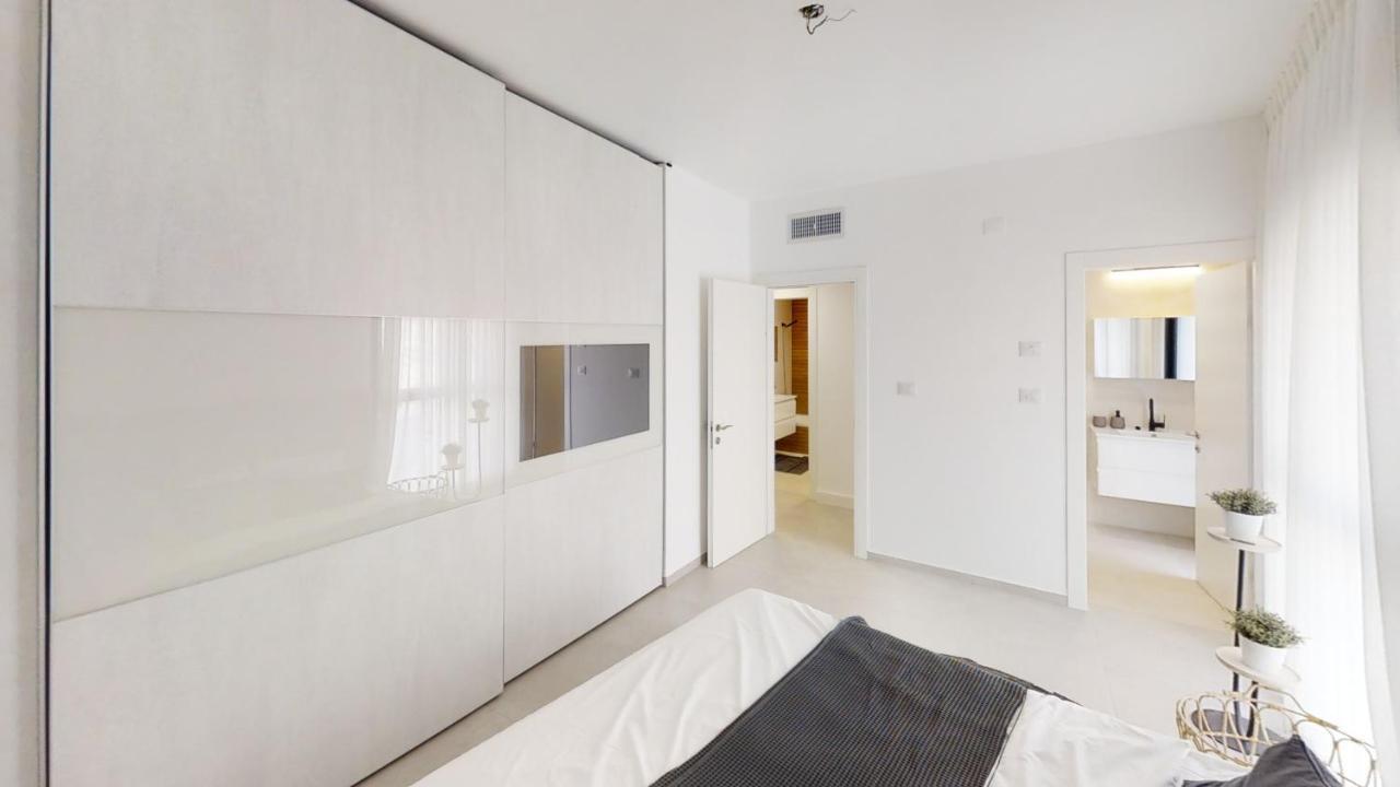 Luxury 3&4 Bedroom New Apartments - Close To The Beach & Bahai Gardens Хайфа Экстерьер фото