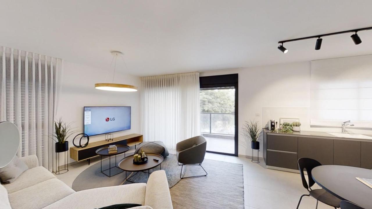 Luxury 3&4 Bedroom New Apartments - Close To The Beach & Bahai Gardens Хайфа Экстерьер фото