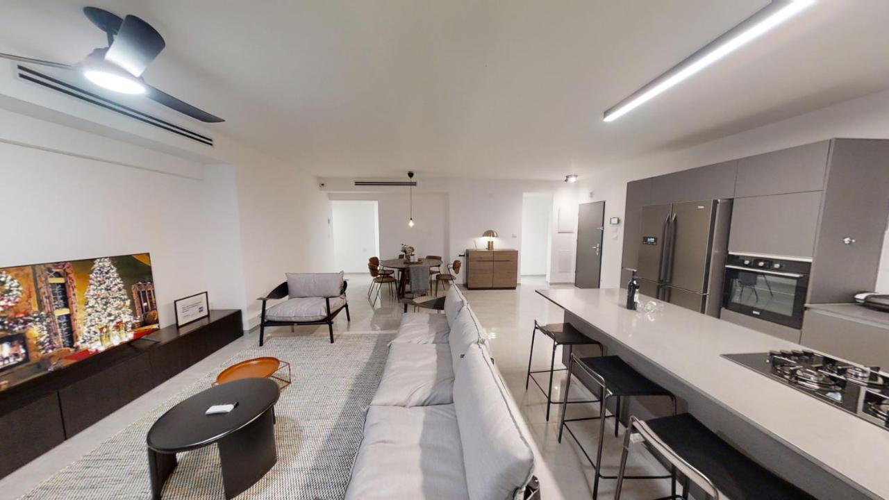 Luxury 3&4 Bedroom New Apartments - Close To The Beach & Bahai Gardens Хайфа Экстерьер фото